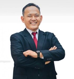 Assoc. Prof. Dr. Fauzi, M.Kom., M.E., Ak., CA., CMA
